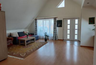 Casă cu 4 camere în Dâmbu - 6
