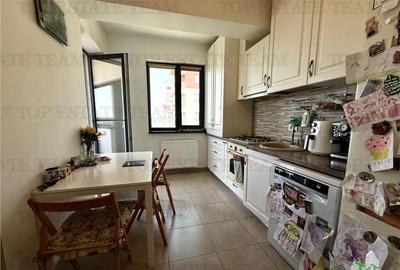 Apartament 3 camere si 77mp cu priveliste catre Lacul Morii