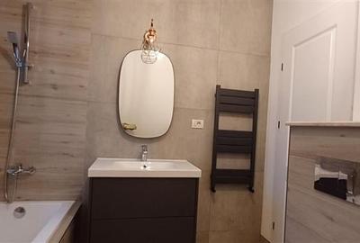 Casă cu 5 camere în Moșnița Nouă