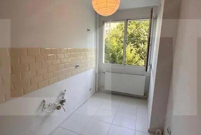 Garsoniera renovata, cartier Berceni proximitate de Metrou Aparatorii Patriei - 4
