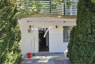 Casă cu 18 camere cu Teren 312 Mp în Central