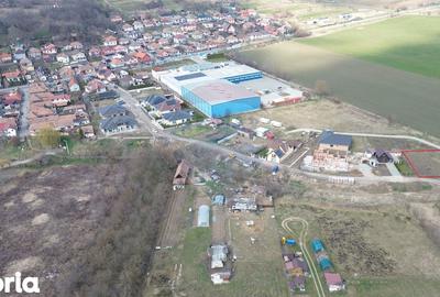 Teren de 696 mp, în Central - 3