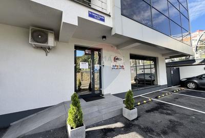 Spatiu comercial modern de inchiriat / 2 locuri de parcare - 20