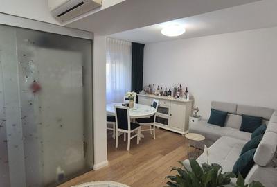 Apartament cu 4 camere decomandat în Central - 1