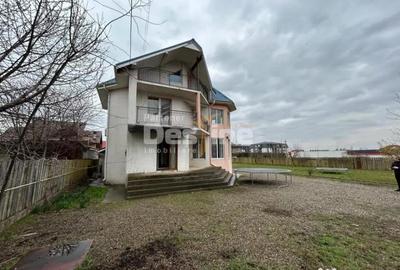 Casă cu 7 camere cu Teren 2760 Mp în Central - 15
