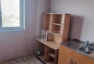 Garsonieră decomandată în Central - 7