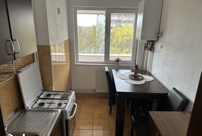 Apartament cu 2 camere semidecomandat, mobilat în Aleea Carpați - 4