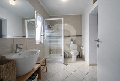 Casă cu 3 camere cu Teren 379 Mp în Dobroești - 1