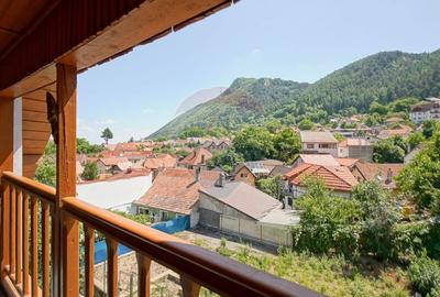 Casă individuală cu 6 camere cu Teren 233 Mp în Schei - 13