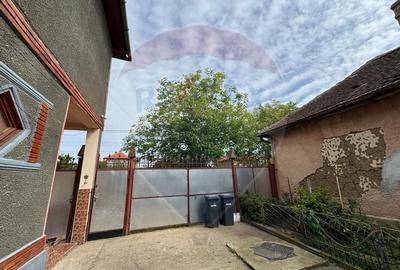Casa cu 10 camere - ideala pentru pensiune, gradinita sau pt. locuit - 31