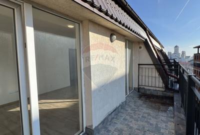Apartament cu 3 camere semidecomandat în Central - 5