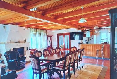 Casă individuală cu 10 camere cu Canalizare în Marga - 25