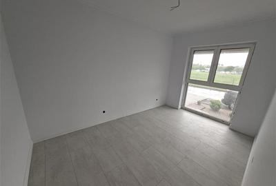 Apartament cu 4 camere semidecomandat în Florești - 3