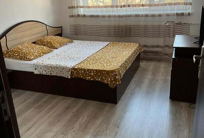 Apartament cu 3 camere semidecomandat în Central - 3
