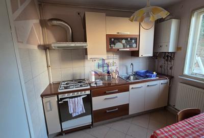 Casă individuală cu 2 camere cu Canalizare în Dâmbul Rotund