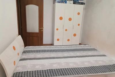 Apartament cu 3 camere decomandat în Ostroveni