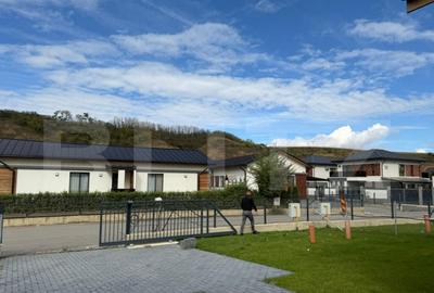 Casa individuala de 3 camere, 90mp, curtea 350mp, zona Sanic - 10