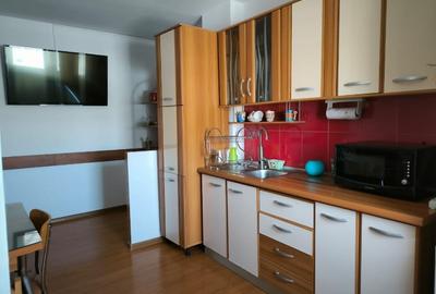 Vand apartament 2 camere, et 3,spate Scoala Generala nr.15, CRIHALA - 2