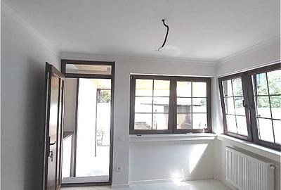 Casă individuală cu 4 camere cu Canalizare în Central - 7