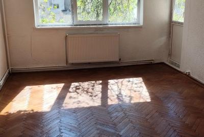 Apartament cu 3 camere decomandat în Central - 2