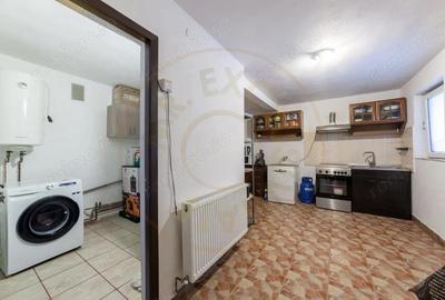 Casă cu 5 camere cu Teren 1044 Mp în Căteasca - 2