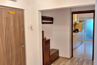 Apartament cu 3 camere decomandat în Mazepa 1