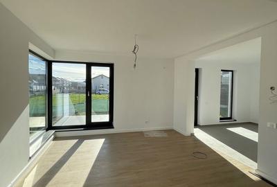 Casă cu 4 camere în Central - 2