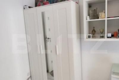 Proprietate Exclusivista: 2 Case, Piscina ?i Teren de Ten - 32