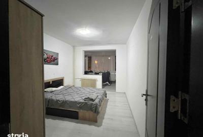 Apartament cu 3 camere decomandat în Girocului - 2