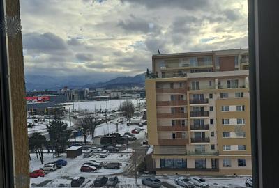 Apartament cu 2 camere decomandat în Tractorul - 10