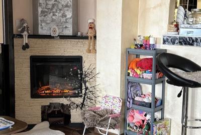 Apartament cu 4 camere decomandat în Central - 2