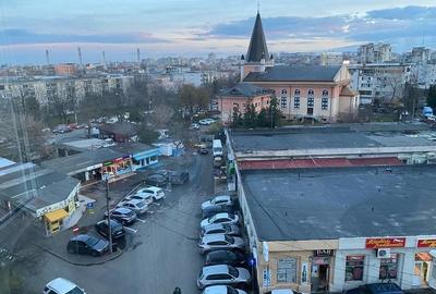 Apartament cu 3 camere decomandat în City Park Mall - 1