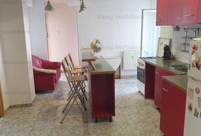 Apartament cu 4 camere decomandat în Lujerului