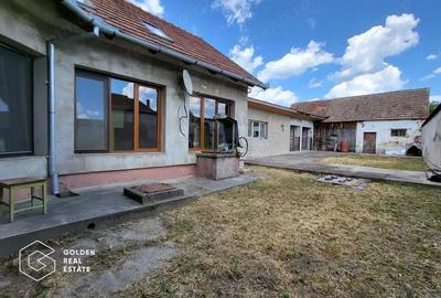 Casă cu 6 camere cu Teren 839 Mp în Neudorf - 1