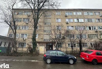 Apartament cu 3 camere semidecomandat în Giulești