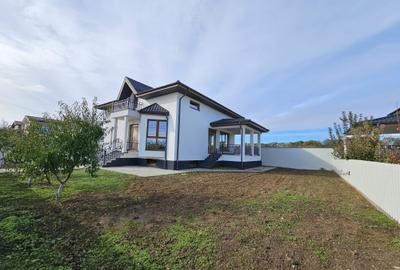 Casă cu 7 camere în Găneasa