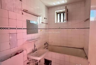 Apartament cu 3 camere semidecomandat în Central - 10