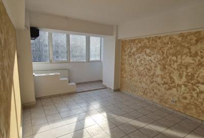 Apartament cu 3 camere semidecomandat în Exterior Vest - 3
