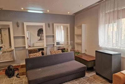 Spațiu comercial, de 300 mp, în Ultracentral - 8