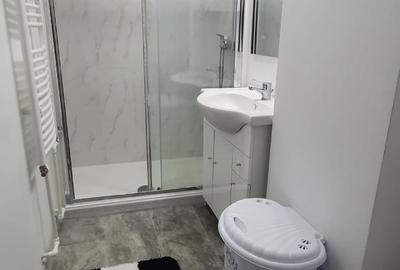 Apartament cu 2 camere semidecomandat în Micro 4 - 4