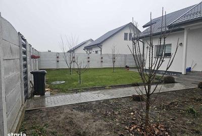 Casă cu 4 camere cu Teren 119 Mp în Brănești