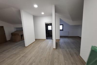 Casă individuală cu 14 camere cu Canalizare în Apărătorii Patriei - 34