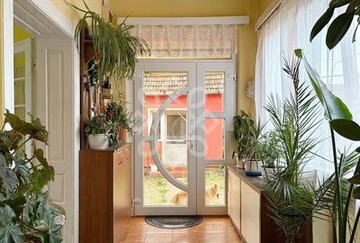 Casă cu 4 camere cu Teren 1395 Mp în Borș