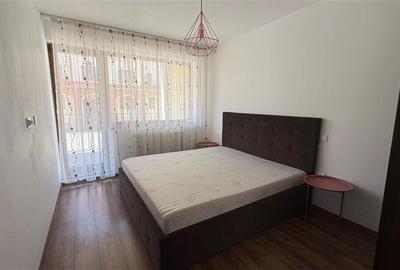 Apartament cu 2 camere decomandat în Tractorul - 9