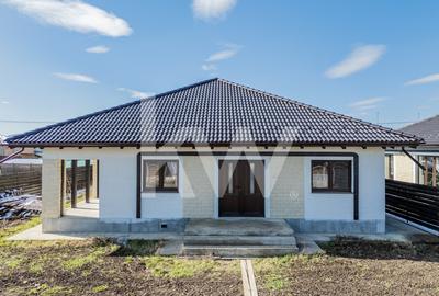 REZERVATA!!!!!Casa de vanzare pe un nivel 131 mp, un nivel - 2