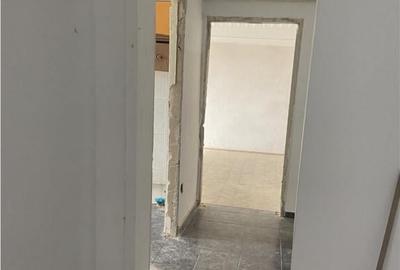 Apartament 3 camere , zona Longinescu - Gara , decomandat 70 - 8