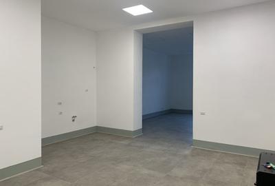 Birou, de 55 mp, în P-ța Unirii - 7