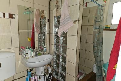 Apartament cu 2 camere decomandat în Traian - 6