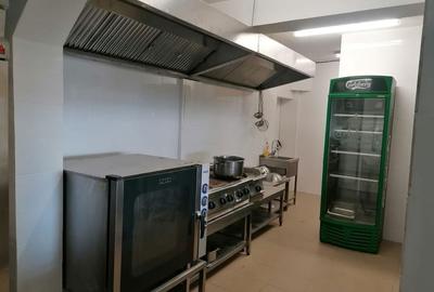 Spațiu comercial, de 370 mp, în Nord - 1