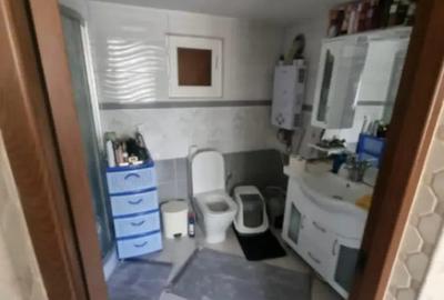 Casă cu 5 camere cu Teren 3100 Mp în Măneuți - 4